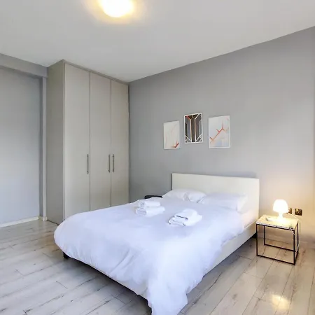 Wsd Hera Athina Train Station Apartment